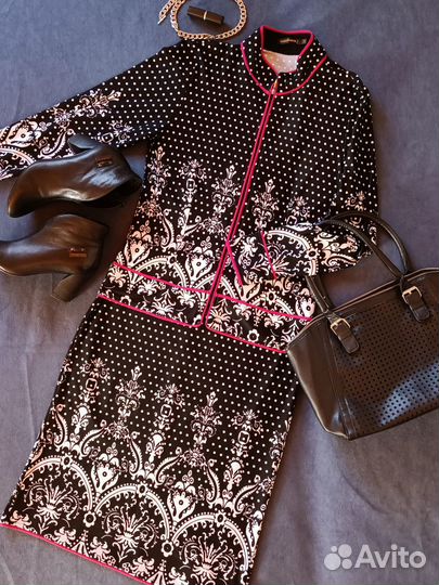 Стильный женский костюм