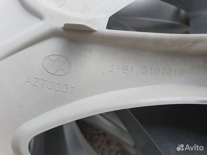 Колпак на колесо LADA granta