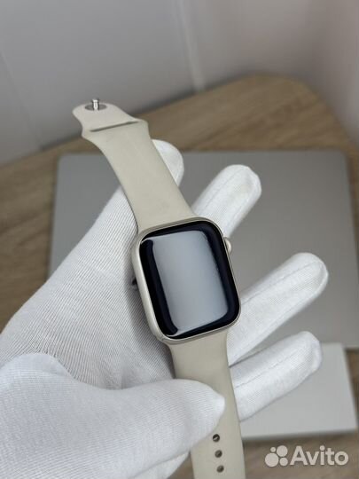 Apple Watch S7 45mm Starlight