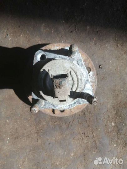 Ступица задняя 5 болтов Opel Astra H