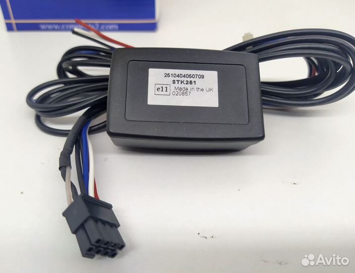 Адаптер кнопок на руле Connects2 UNI-IR