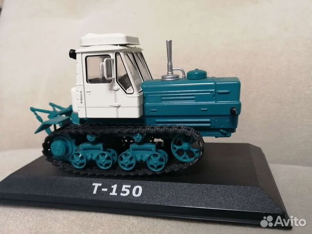 Модель трактора Т-150 гусеничный