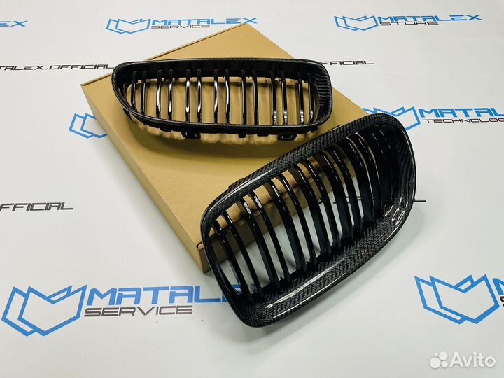 Решетка радиатора BMW E90 рестайл М стиль, карбон