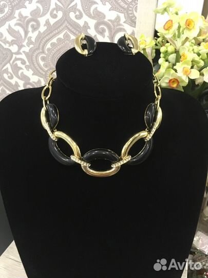 Бижутерия (колье и серьги)