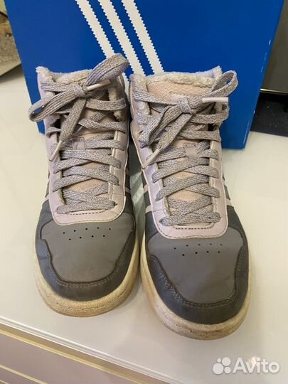 Кроссовки adidas зимние