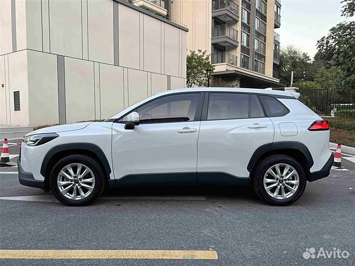 Toyota Corolla Cross 2.0 CVT, 2022, 30 000 км