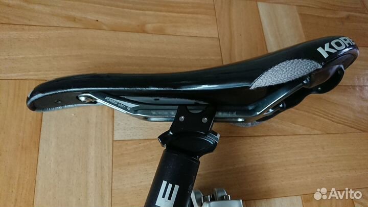 Сиденье и подседельный штырь Kore T-Rail