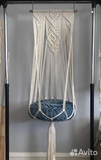 Лежанка для кошек плетеная ручной работы