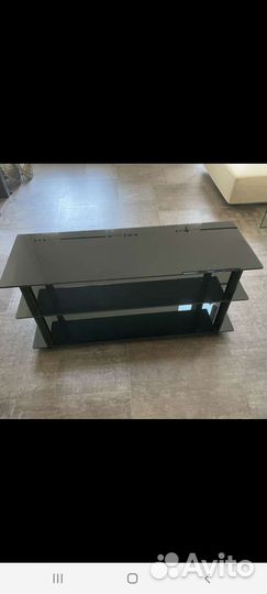 Стеклянная тумба под тв