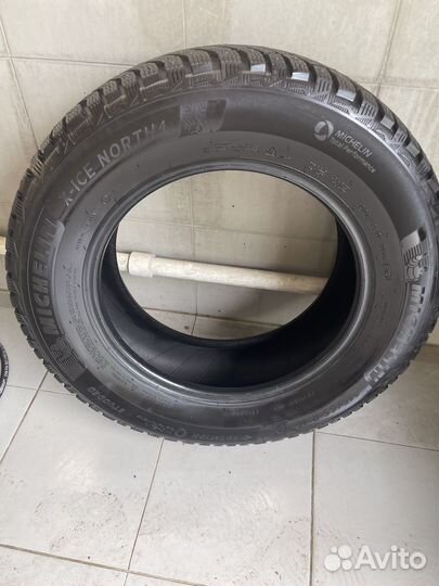 Michelin X-Ice North 4 215/65 R16 102T