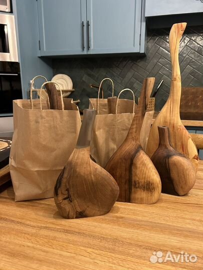 Вазон для сухоцветов из массива дерева