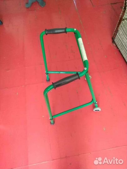 Ходунки для взрослых на колесах