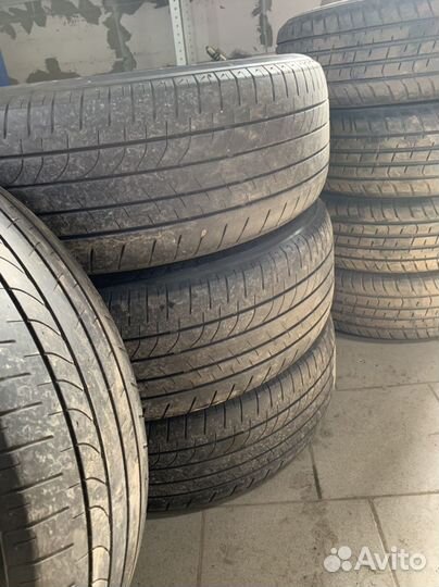 Bridgestone Dueler A/T 235/55 R20