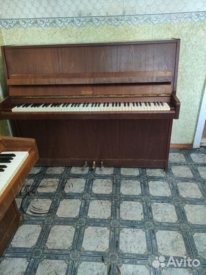 Пианино petrof