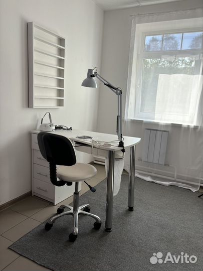 Аренда рабочего места мастера маникюра