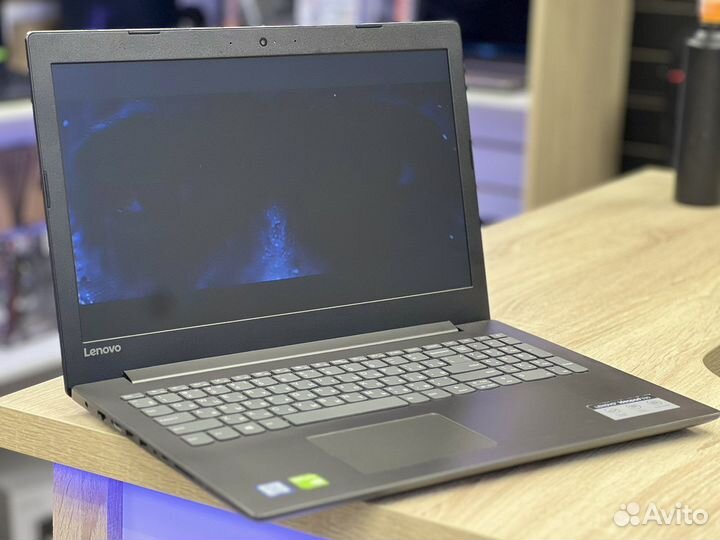 Ноутбук Lenovo для работы и игр