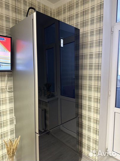 Холодильник siemens черный