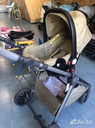 Коляска 3 в 1 Lux Mom V 8