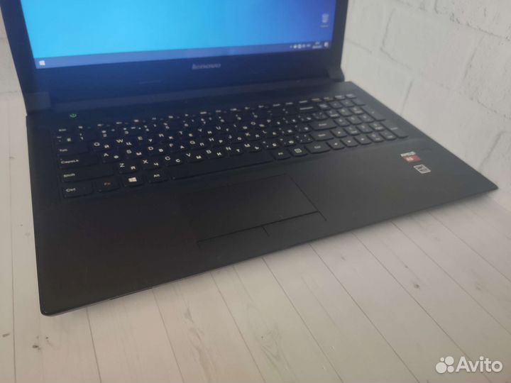 Ноутбук Lenovo AMD A8/8750m 2гб/Озу 8гб/SSD