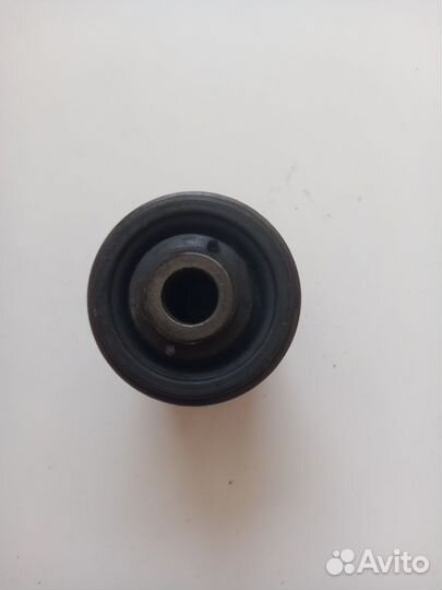 Сайлентблок нижнего рычага передней подвески Renau