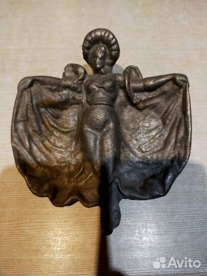 Пепельница танцовщица варьете