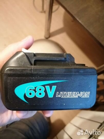 Аккумулятор 18v новый