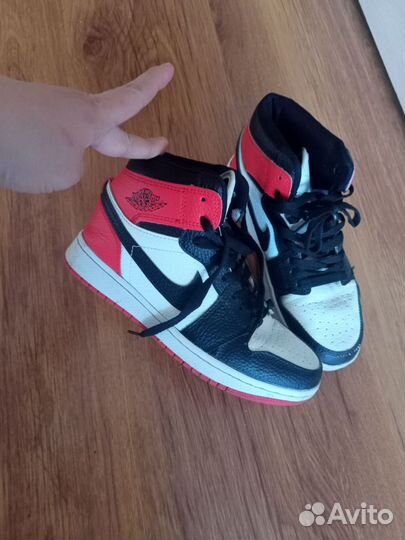 Высокие кроссовки