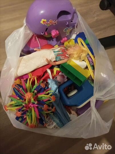 Пакет с игрушками для девочки до четырёх лет вкл