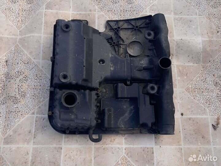 Корпус воздушного фильтра VW Polo 2001-2009