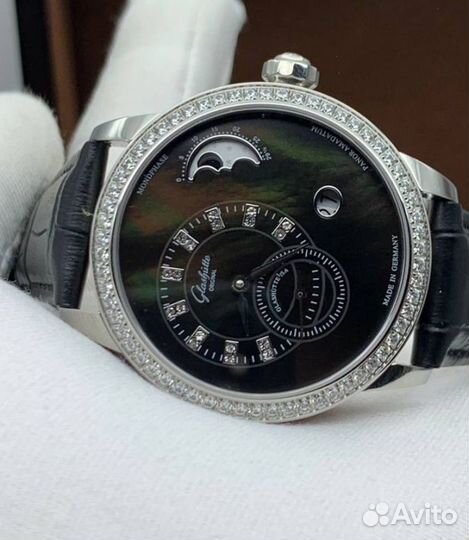 Женские наручные часы glashutte