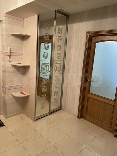 2-к. квартира, 56 м², 2/5 эт.