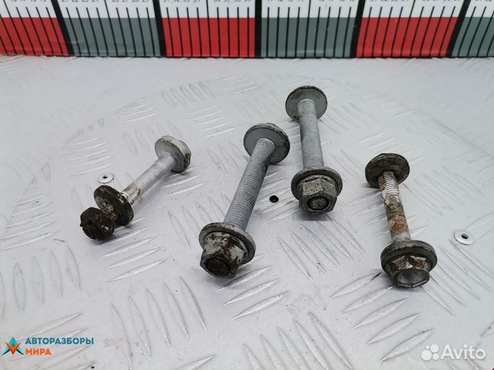 Болт BMW 5 E60/E61 рест. 2008 33306760591