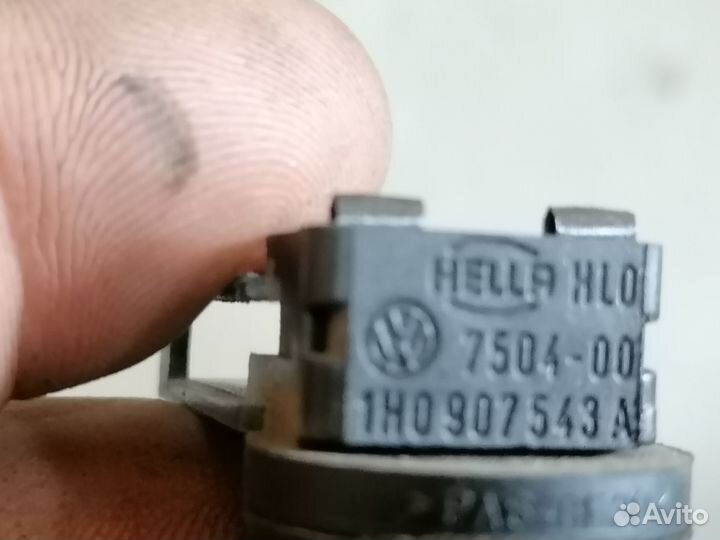 Датчик температуры воздуха салона VW Passat B5 99г