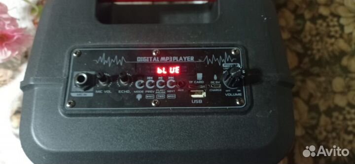 Музыкальная колонка с блютузом и караоке