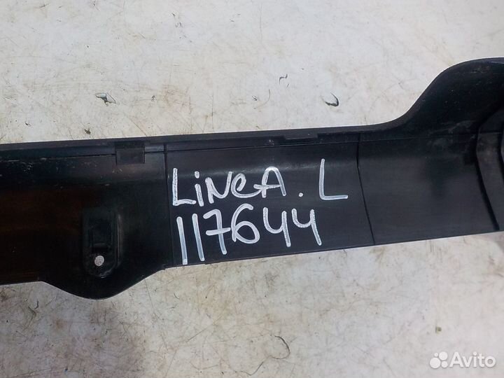 Накладка на порог внутренняя левая Fiat Linea