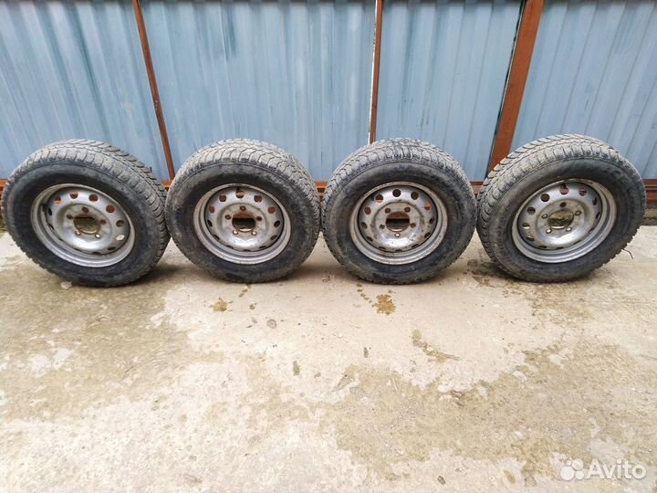 Bridgestone Ice Cruiser 5000 205/70 R15