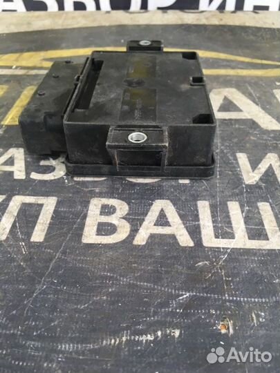 Блок управления стояночным тормозом Nissan Qashqai