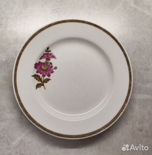 Набор тарелок Хайтинского фарфорового завода