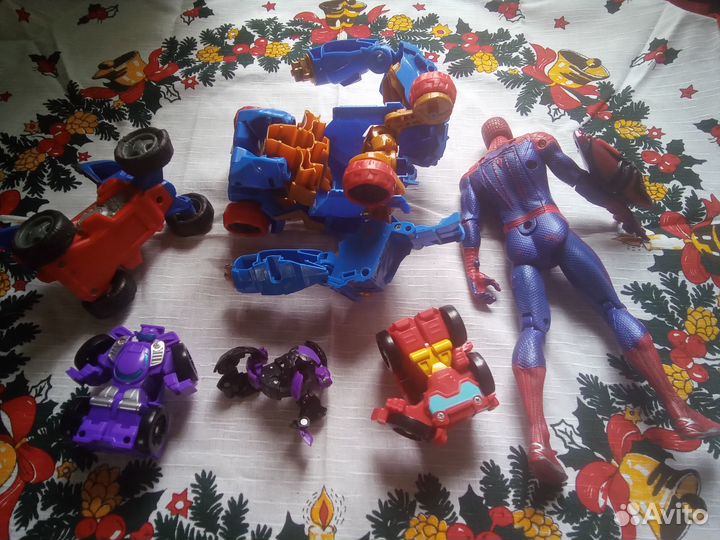 Игрушки, роботы трансформеры