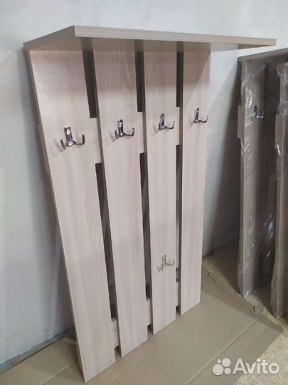 Вешалка новая