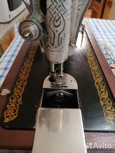 Швейная машина ручная