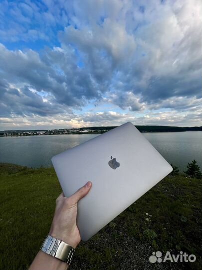 Apple MacBook Pro 13 2020 TouchBar