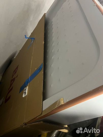 Душевой поддон 100х100