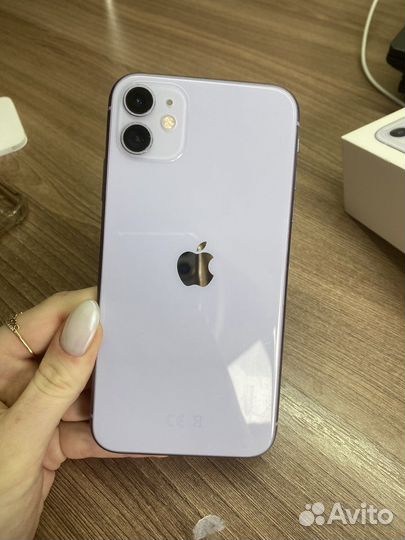 Телефон iPhone 11 64gb