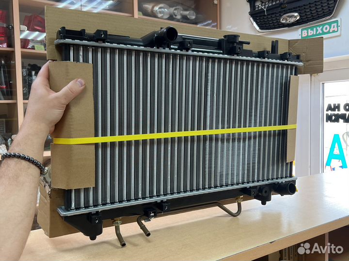 Радиатор охлаждения Тойота Карина/Toyota Carina