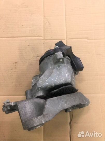 Подушка двигателя правая Mazda Cx-9 TB 3.7