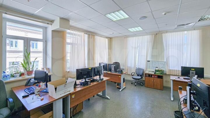 Аренда офиса 94.7 м2 м. Курская в цао в