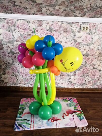 Смайл с букетом