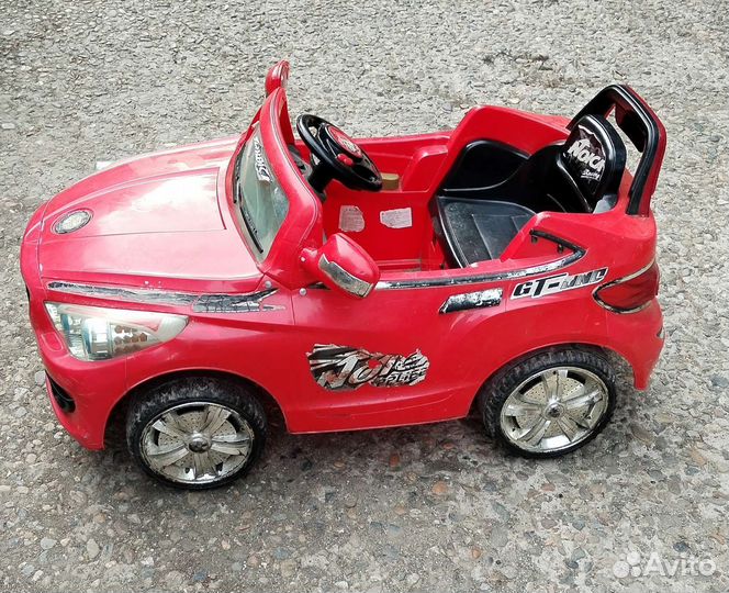 Детская машинка на аккумуляторе