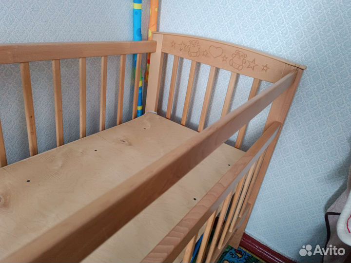Детская кроватка